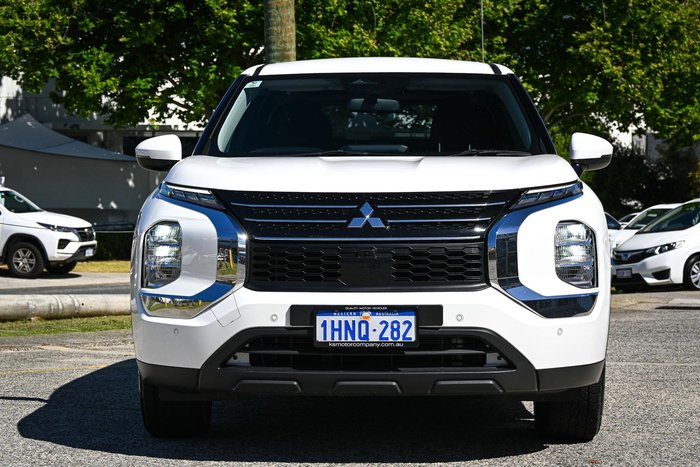 2022 Mitsubishi Outlander ES