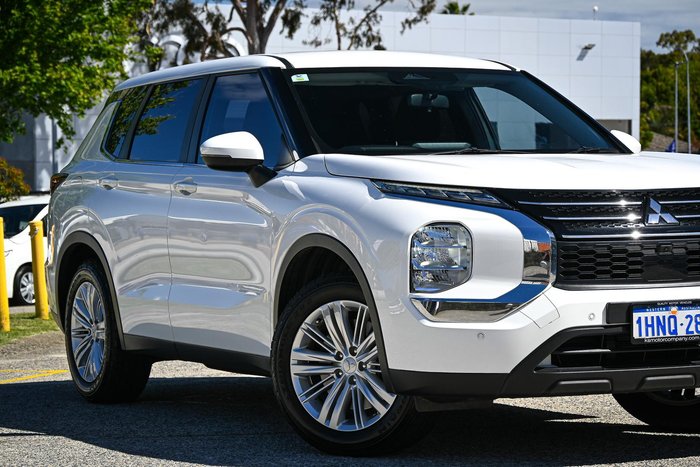 2022 Mitsubishi Outlander ES