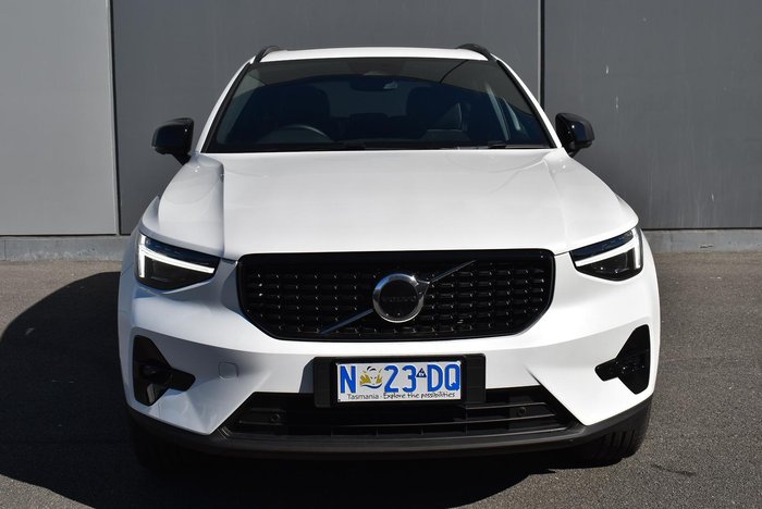 2026 Volvo XC40 Ultra B4 Dark