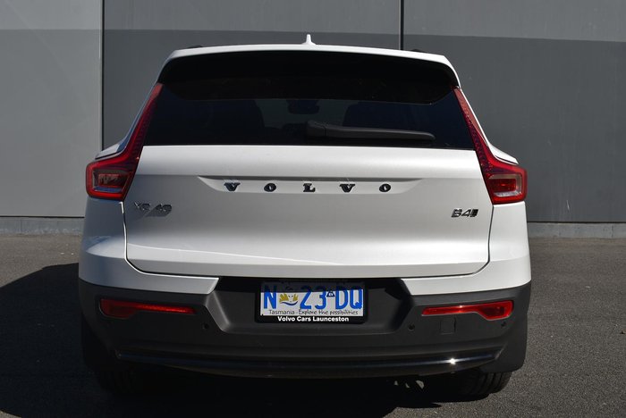 2026 Volvo XC40 Ultra B4 Dark