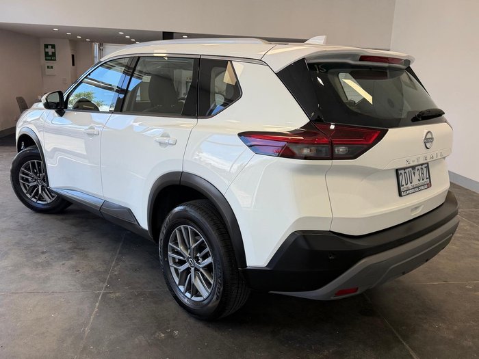 2025 Nissan X-TRAIL ST
