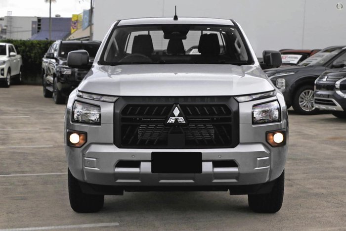 2025 Mitsubishi Triton GLX