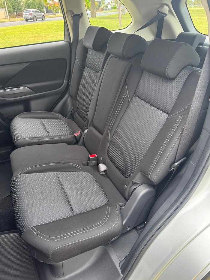2020 Mitsubishi Outlander ES ZL MY21 AWD Sterling Silver