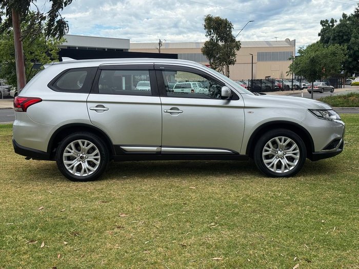 2020 Mitsubishi Outlander ES ZL MY21 AWD Sterling Silver