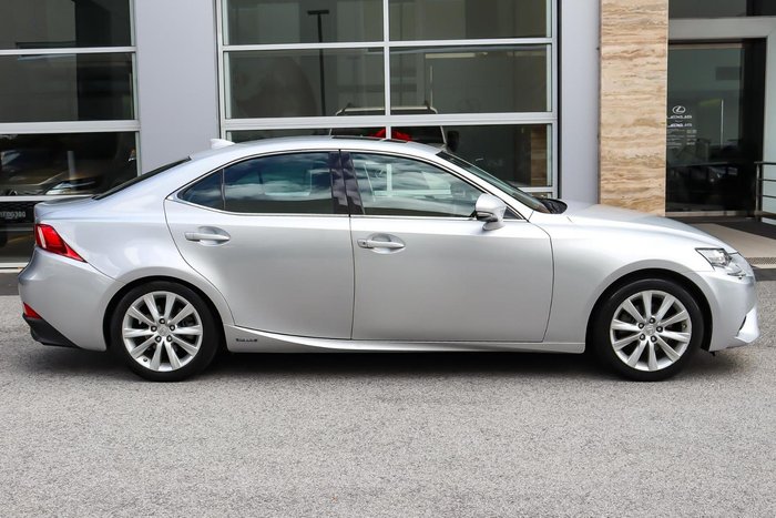2014 Lexus IS 300h Luxury