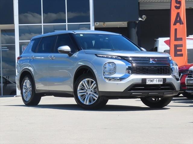2022 Mitsubishi Outlander ES