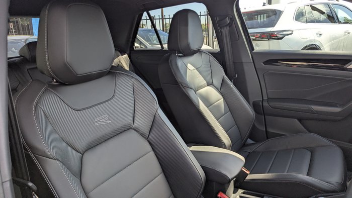 2025 VOLKSWAGEN T-ROC R-LINE