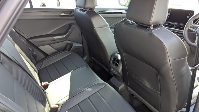 2025 VOLKSWAGEN T-ROC R-LINE