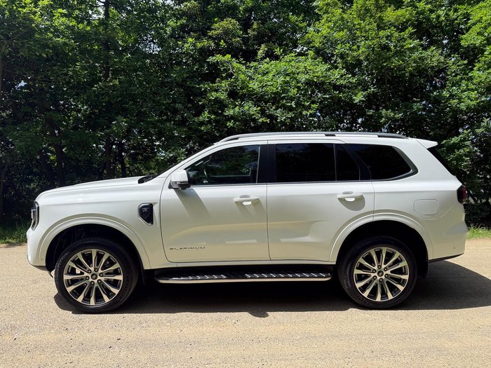 2023 Ford Everest Platinum