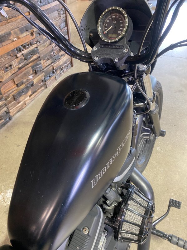 2011 HARLEY-DAVIDSON XL883 IRON 883