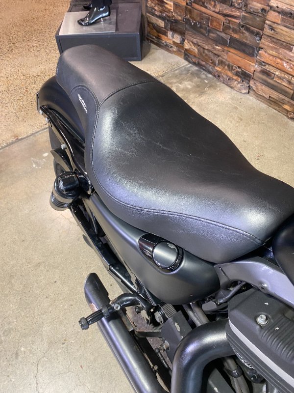 2011 HARLEY-DAVIDSON XL883 IRON 883