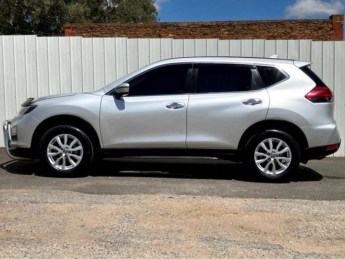 2022 Nissan X-TRAIL ST