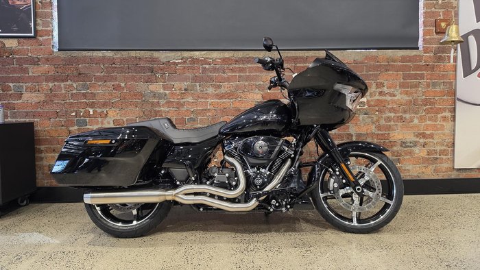 Harley-Davidson Road Glide 117 (FLTRX) Touring