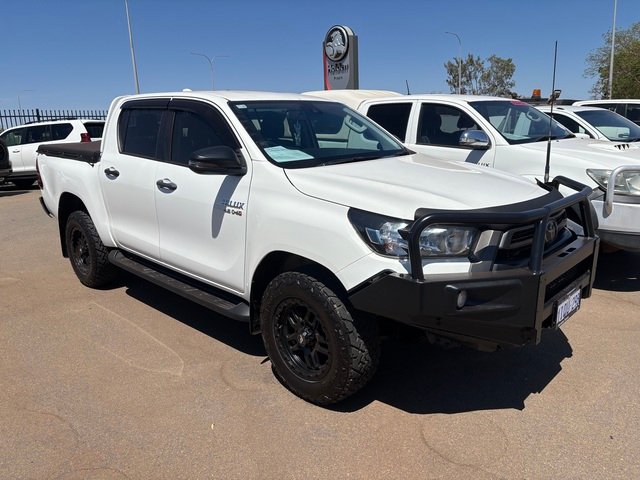 2021 Toyota Hilux HILUX 4x4 2.8L DSL D/C/C 6AT SR 2U76980 001 Glacier White