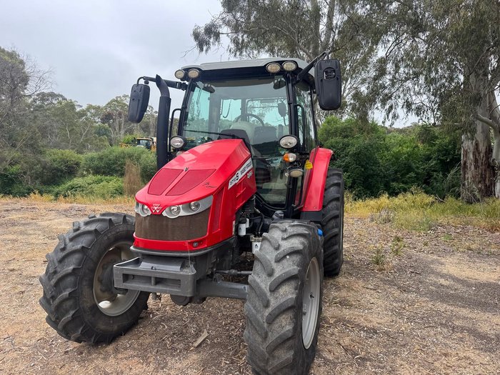 2022 Massey Ferguson 5712S