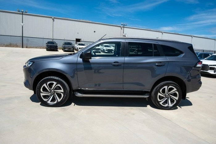 2022 Isuzu MU-X LS-U