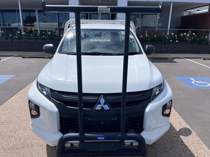 2022 Mitsubishi Triton GLX