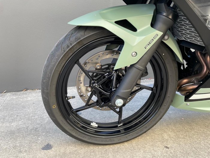 2026 Kawasaki Ninja 500 SE Ninja Beige