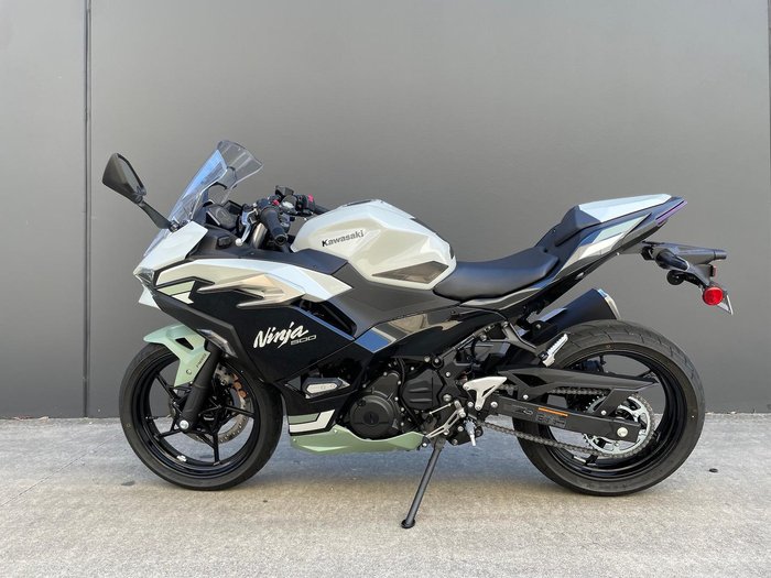 2026 Kawasaki Ninja 500 SE Ninja Beige