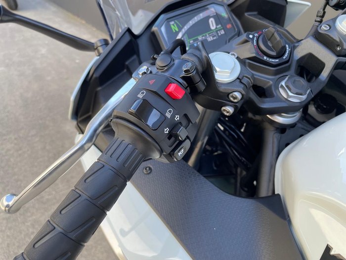 2026 Kawasaki Ninja 500 SE Ninja Beige