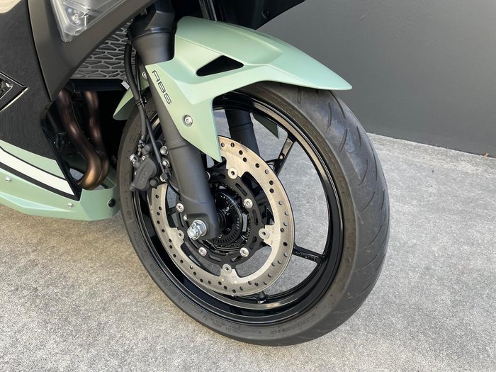 2026 Kawasaki Ninja 500 SE Ninja Beige