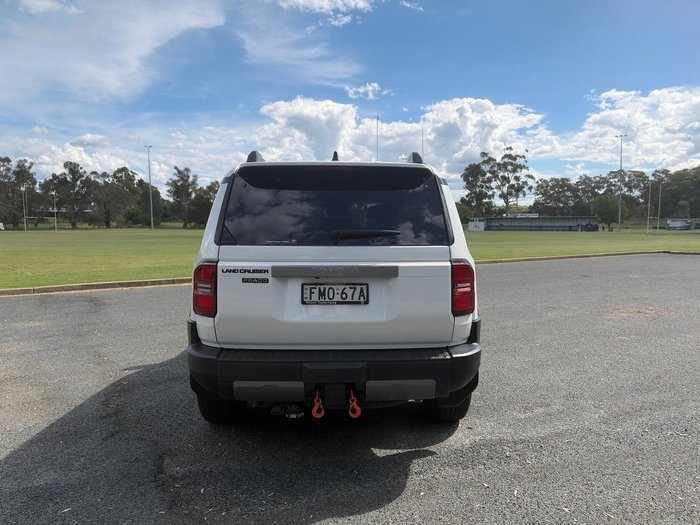 2024 Toyota Landcruiser Prado