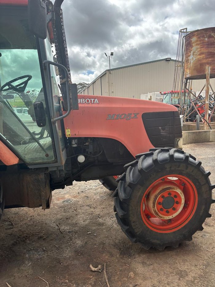 2008 Kubota M105x