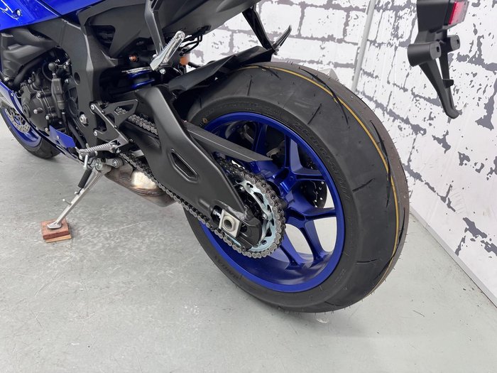2025 Yamaha YZF-R1 R1 Blue