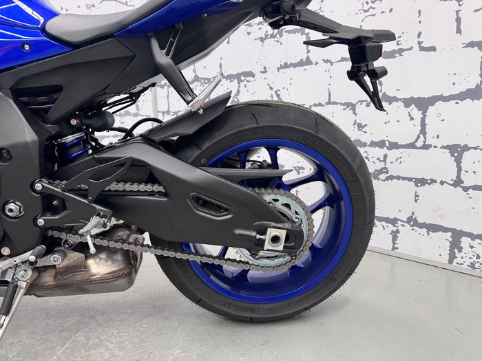 2025 Yamaha YZF-R1 R1 Blue