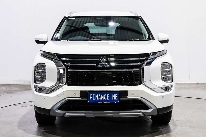 2025 Mitsubishi Outlander LS