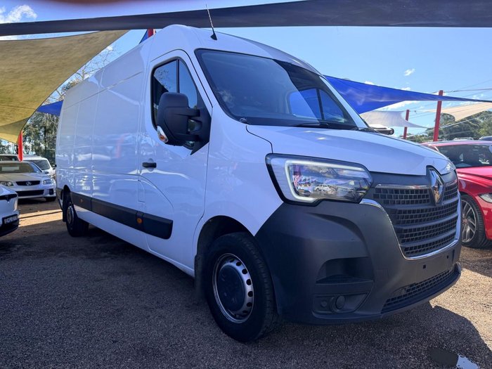 2022 Renault Master