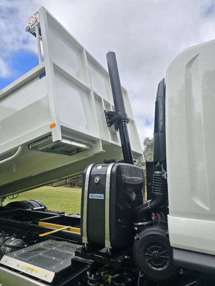 2026 Isuzu F Series FVD 170-300 AT R47
