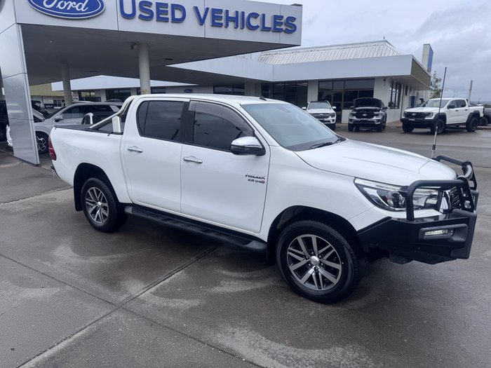 2019 Toyota Hilux SR5