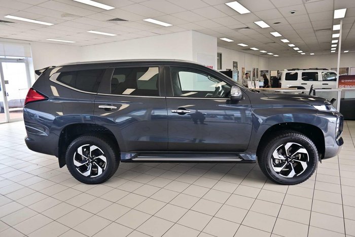 2025 Mitsubishi Pajero Sport GLS