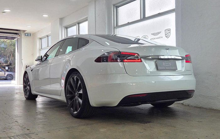 2020 Tesla Model S Long Range