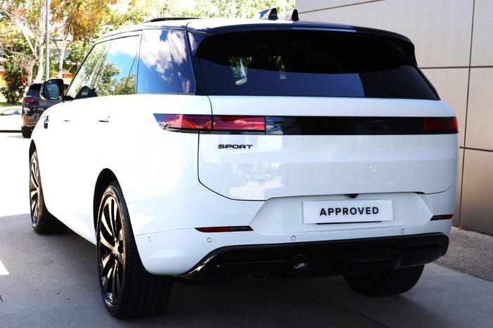 2026 Land Rover Range Rover Sport D250 Dynamic SE