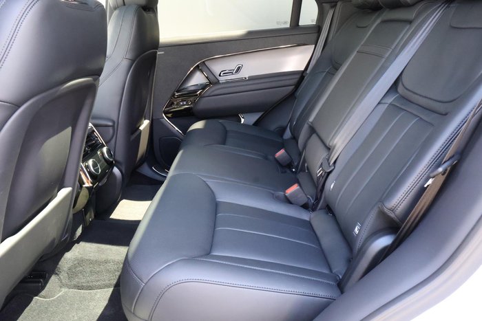 2026 Land Rover Range Rover Sport D250 Dynamic SE