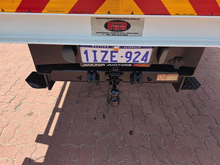 2014 Isuzu Frr600 6 Ton Tray