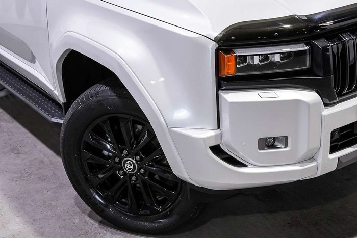 2025 Toyota Landcruiser Prado VX