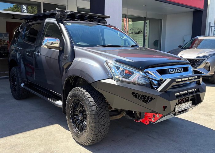 2017 Isuzu MU-X