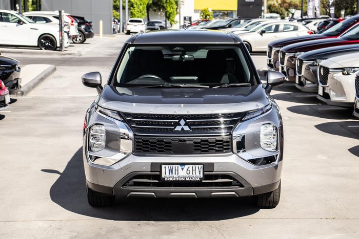 2022 Mitsubishi Outlander ES