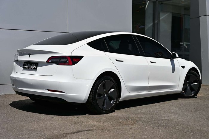 2022 Tesla Model 3 Rear-Wheel Drive