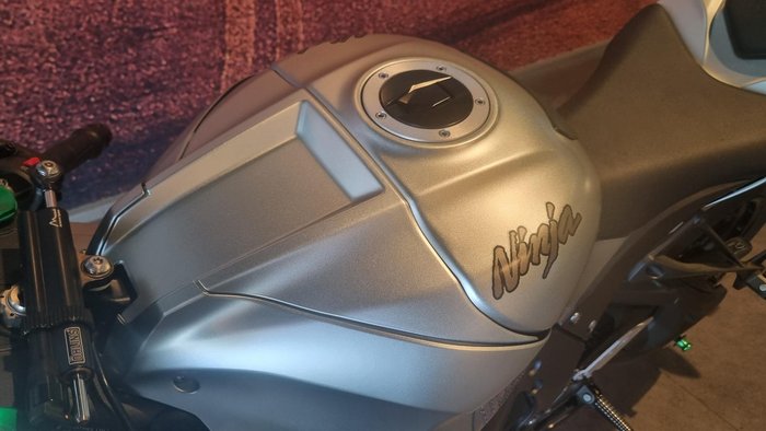2017 Kawasaki Ninja ZX-10R ABS Ninja Grey