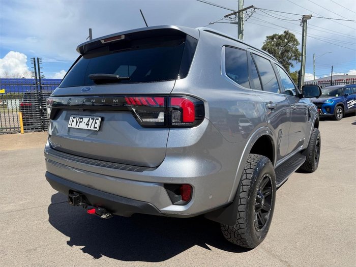 2024 Ford Everest Platinum