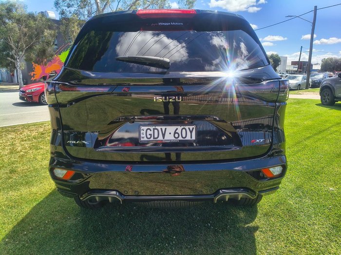 2025 Isuzu MU-X X-TERRAIN