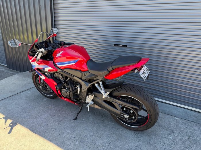 2025 Honda CBR650R E-Clutch