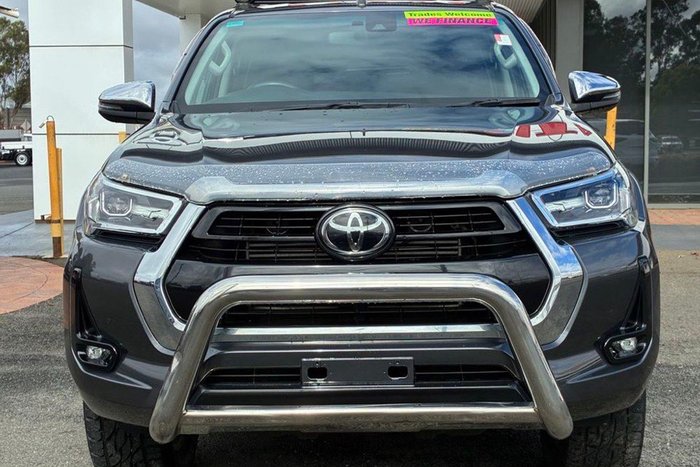 2021 Toyota Hilux SR5