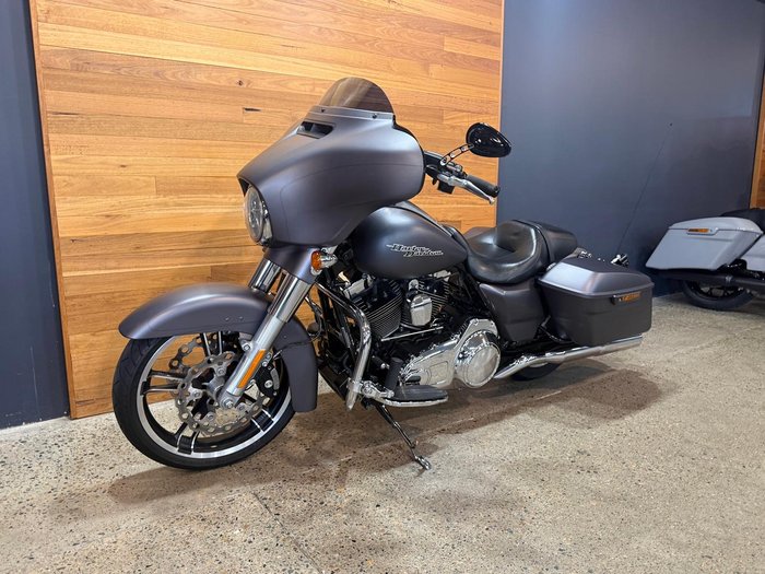 2016 Harley-Davidson Street Glide Special 103 (FLHXS)
