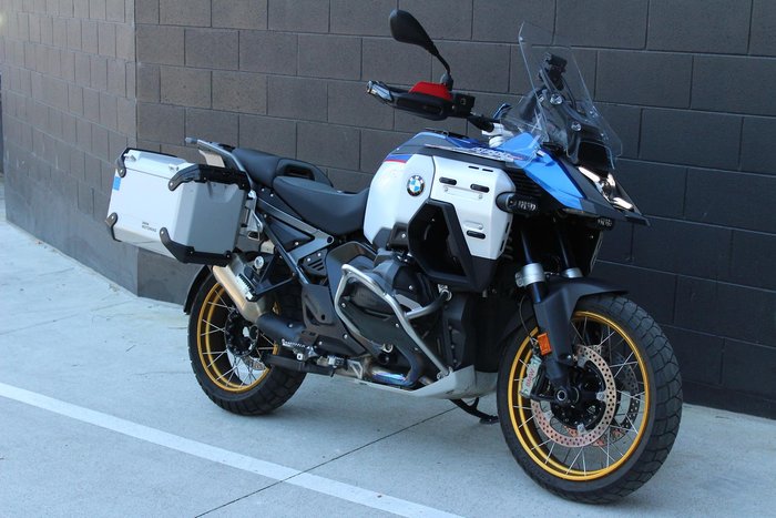 2024 BMW