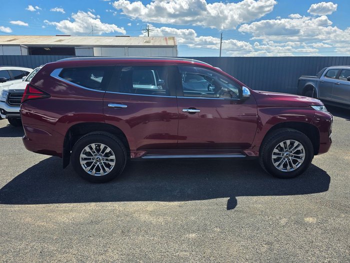 2022 Mitsubishi Pajero Sport GLX